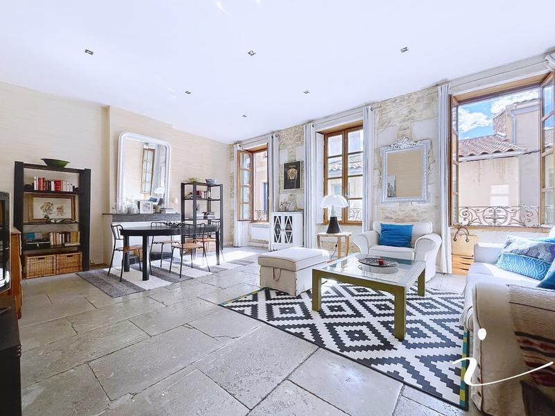 Appartement bourgeois - 86 m² - 3 pièces