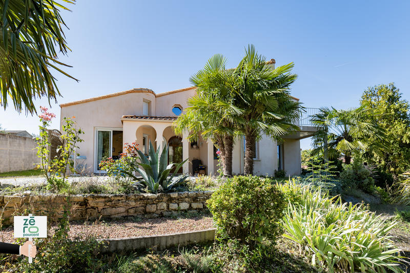 Maison - 143 m² - 6 pièces