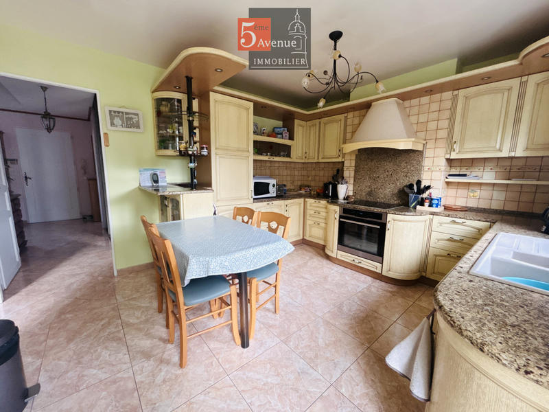 Maison - 143 m² - 6 pièces