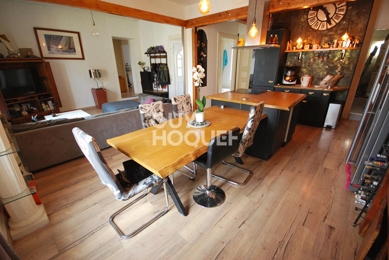 Appartement - 85 m² - 5 pièces