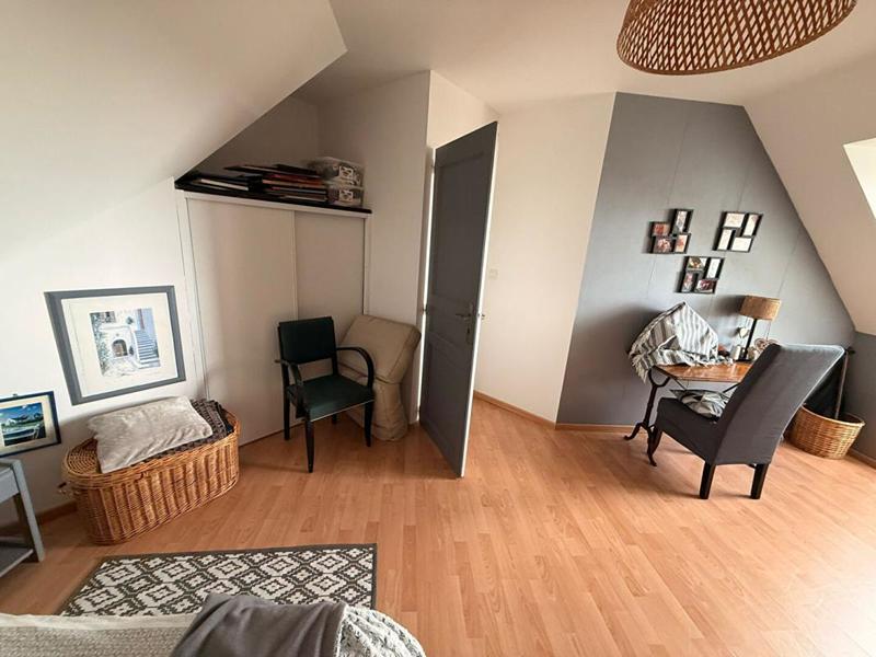 Maison - 192 m² - 9 pièces