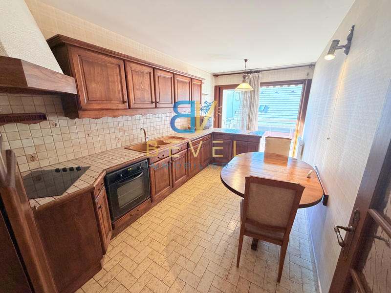 Appartement - 90 m² - 3 pièces