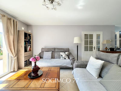 Maison - 179 m² - 7 pièces