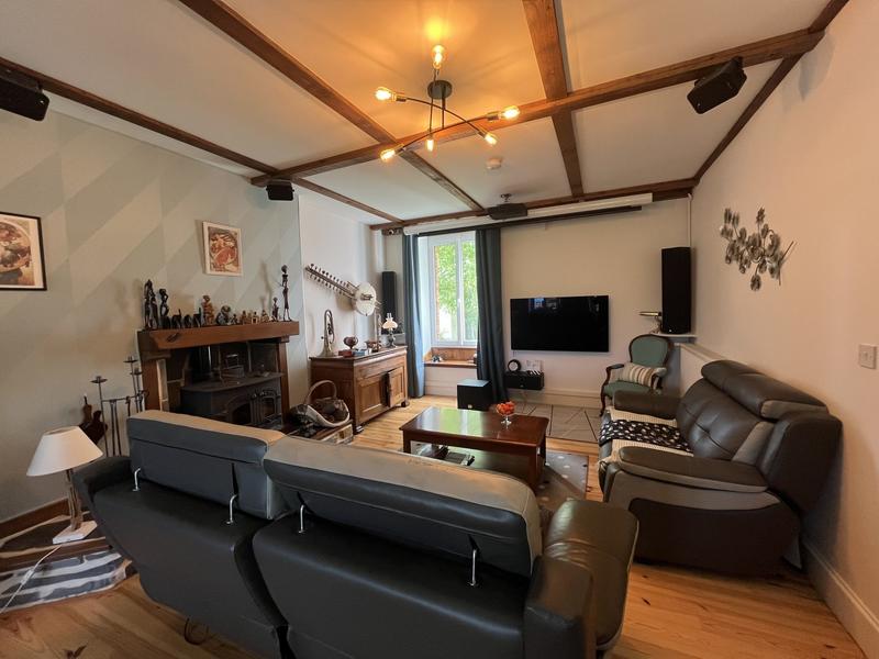 Maison - 198 m² - 8 pièces