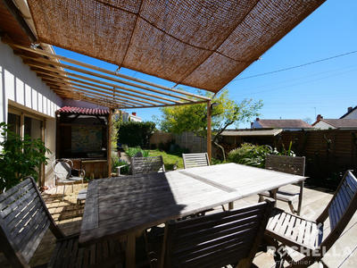 Maison - 140 m² - 5 pièces