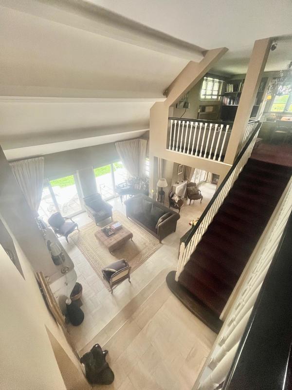 Maison d'architecte - 275 m² - 9 pièces