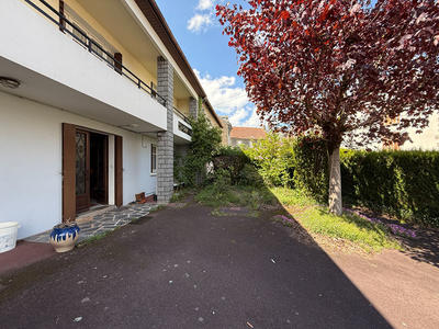Maison - 200 m² - 6 pièces