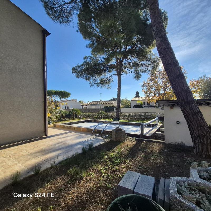 Villa - 201 m² - 10 pièces