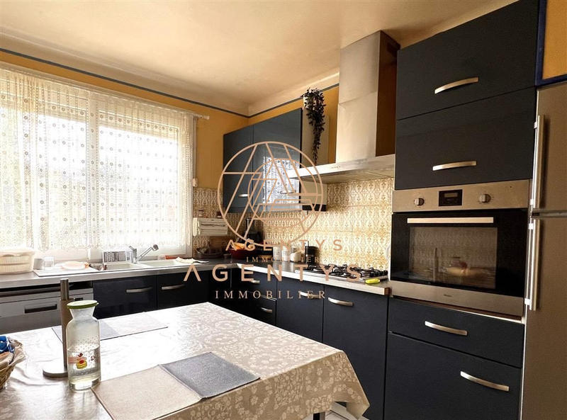 Maison - 173 m² - 7 pièces