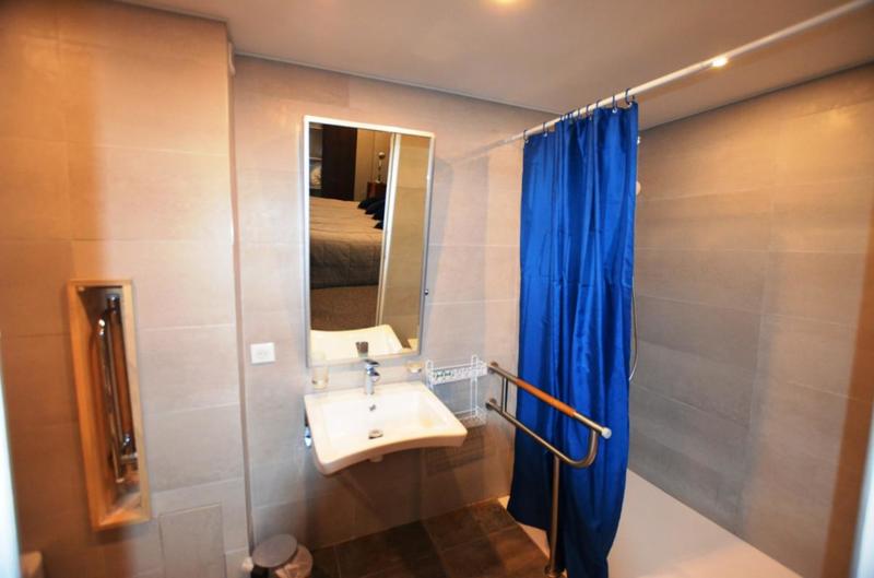 Maison chambre d'hôtes - 572 m² - 15 pièces