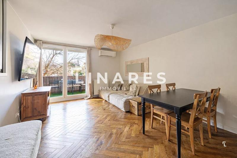 Appartement - 90 m² - 4 pièces