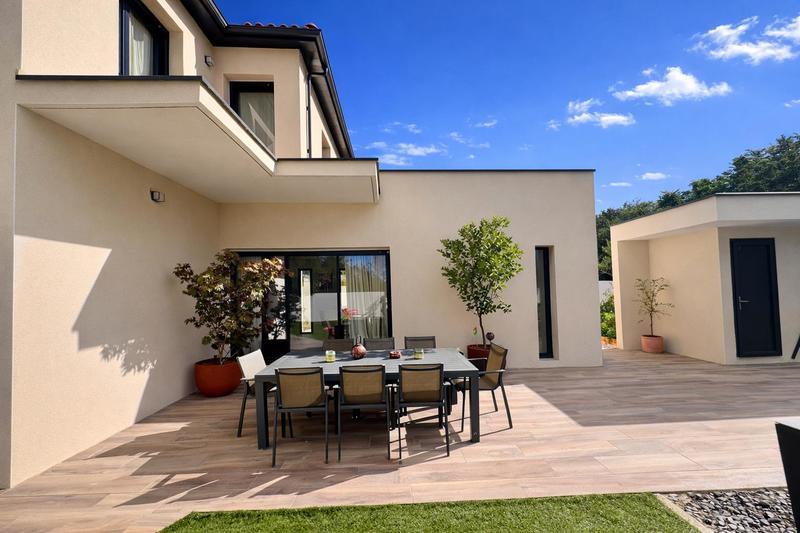 Maison contemporaine - 143 m² - 5 pièces