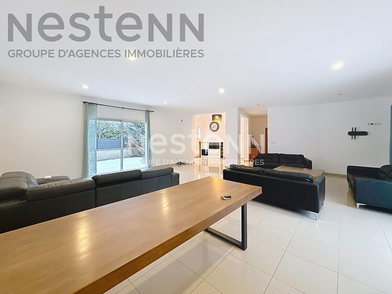 Maison - 235 m² - 7 pièces