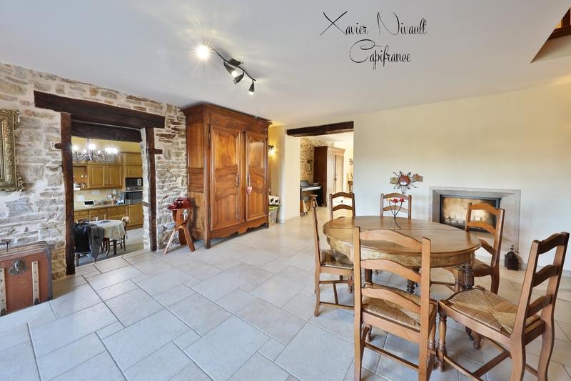 Maison - 275 m² - 6 pièces