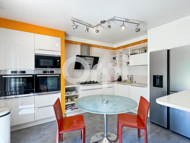 Maison - 167 m² - 5 pièces