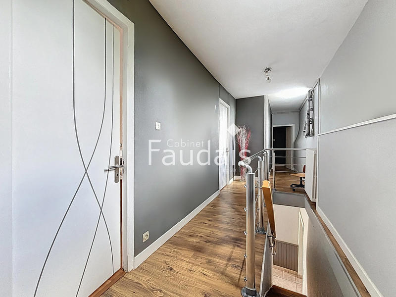 Maison - 195 m² - 7 pièces