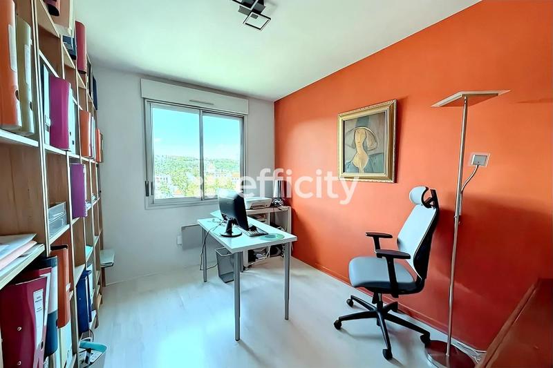 Appartement - 166 m² - 5 pièces