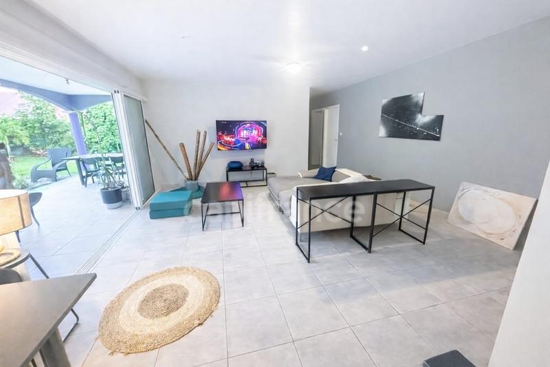 Maison - 98 m² - 4 pièces