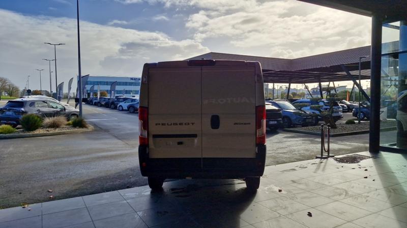 Peugeot Boxer Fourgon tole 3.0 t l2h1 120 ss bvm6