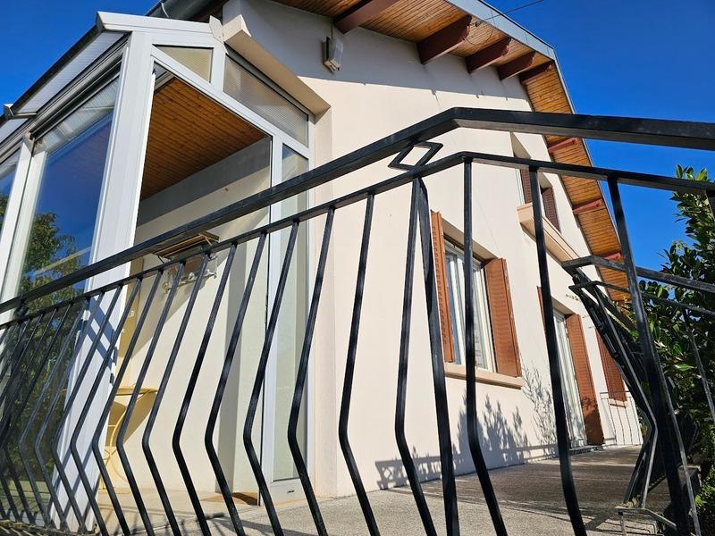 Maison - 153 m² - 8 pièces