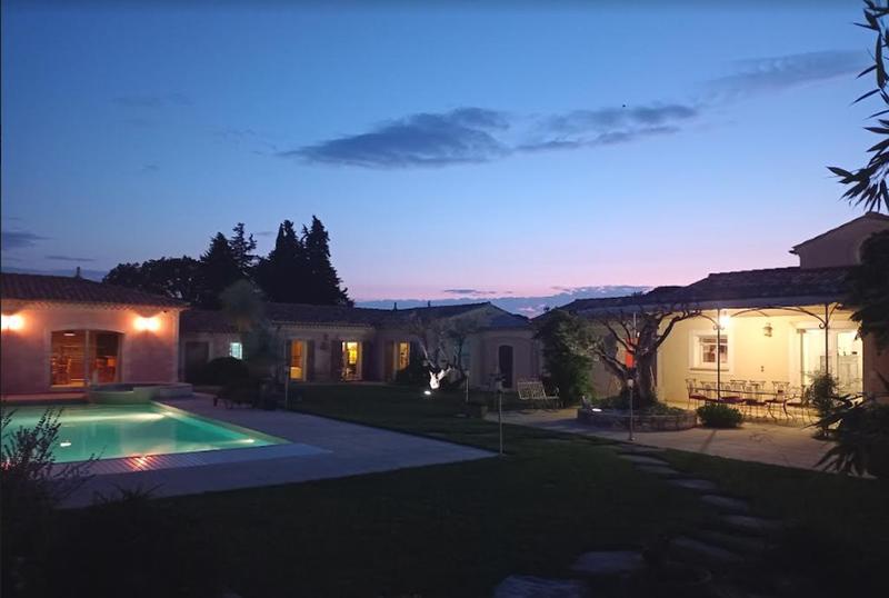 Propriété - 338 m² - 11 pièces