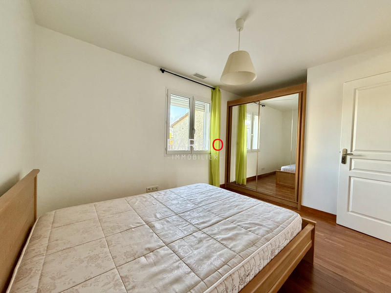 Maison traditionnelle - 181 m² - 6 pièces