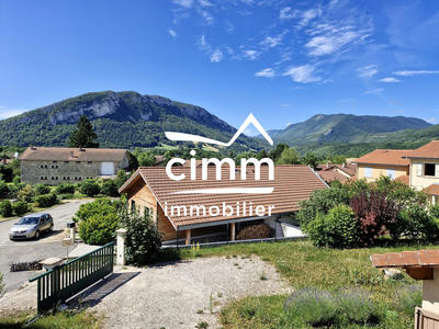 Maison - 96 m² - 4 pièces