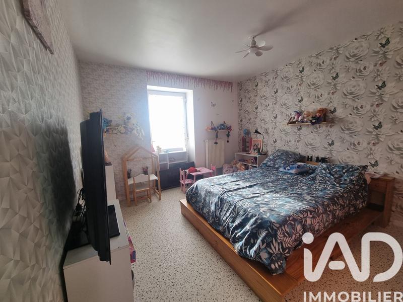 Maison - 230 m² - 7 pièces