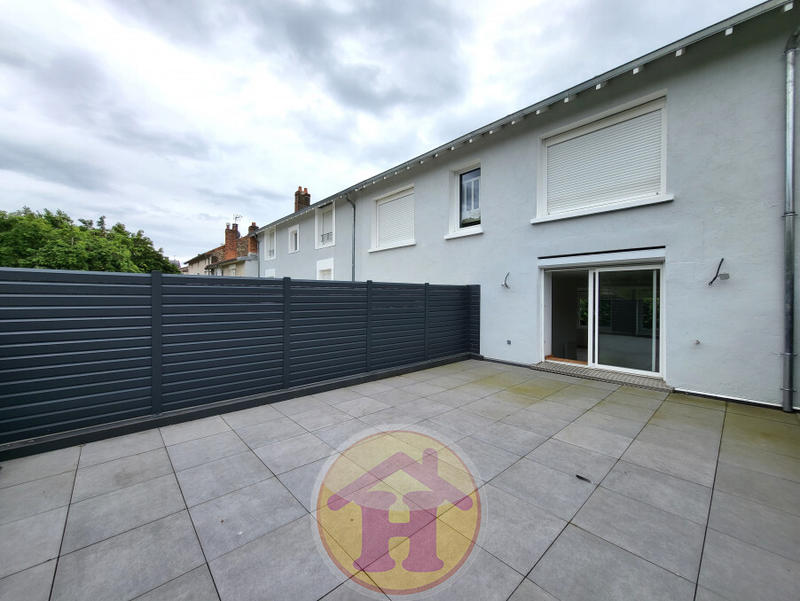 Appartement - 155 m² - 8 pièces