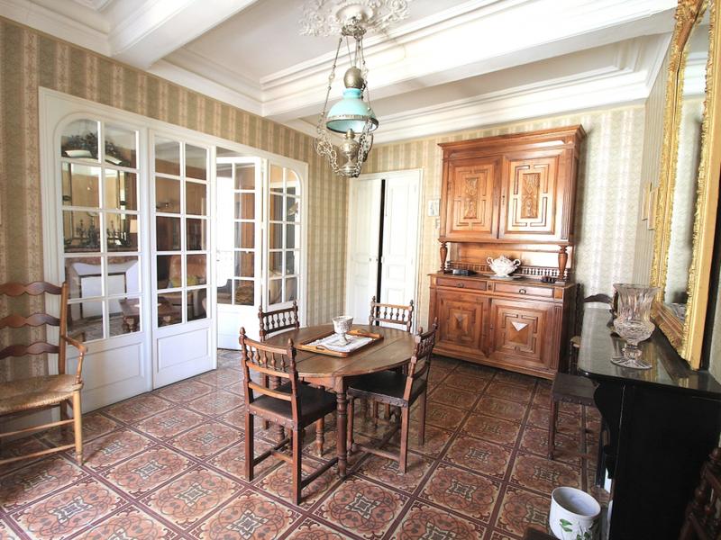 Maison ancienne - 183 m² - 8 pièces