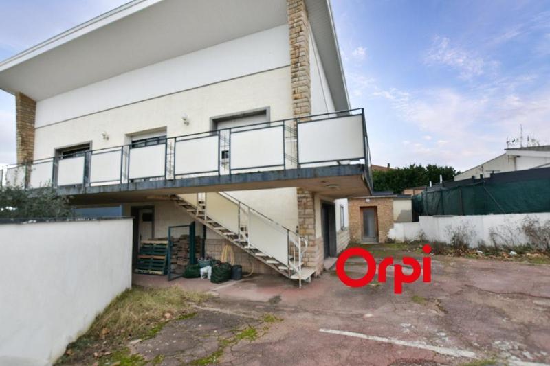 Maison - 180 m² - 5 pièces