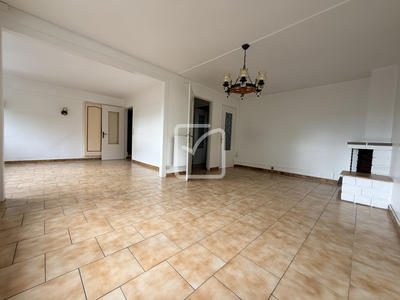 Appartement - 98 m² - 4 pièces