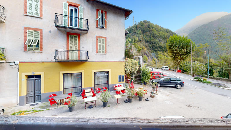 Appartement - 85 m² - 5 pièces