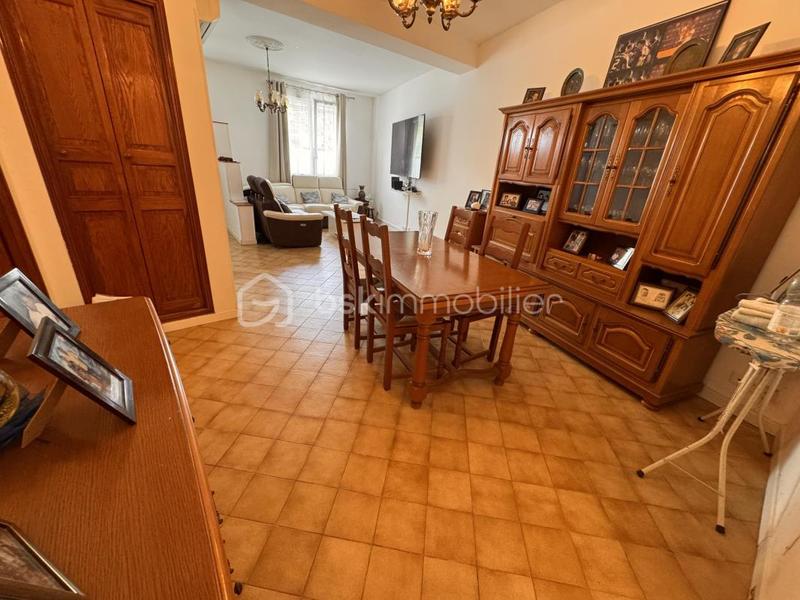 Immeuble - 156 m² - 7 pièces