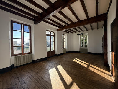 Maison de village - 165 m² - 11 pièces