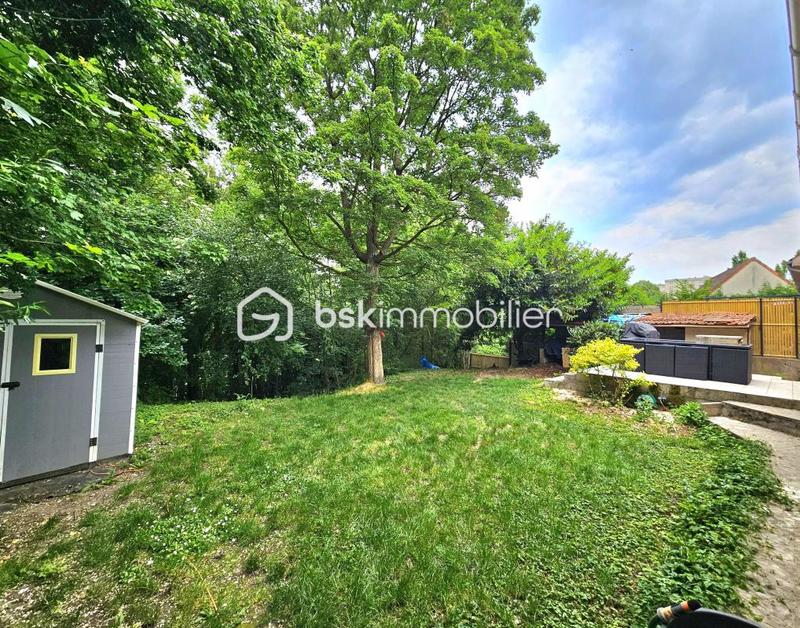 Maison - 130 m² - 9 pièces