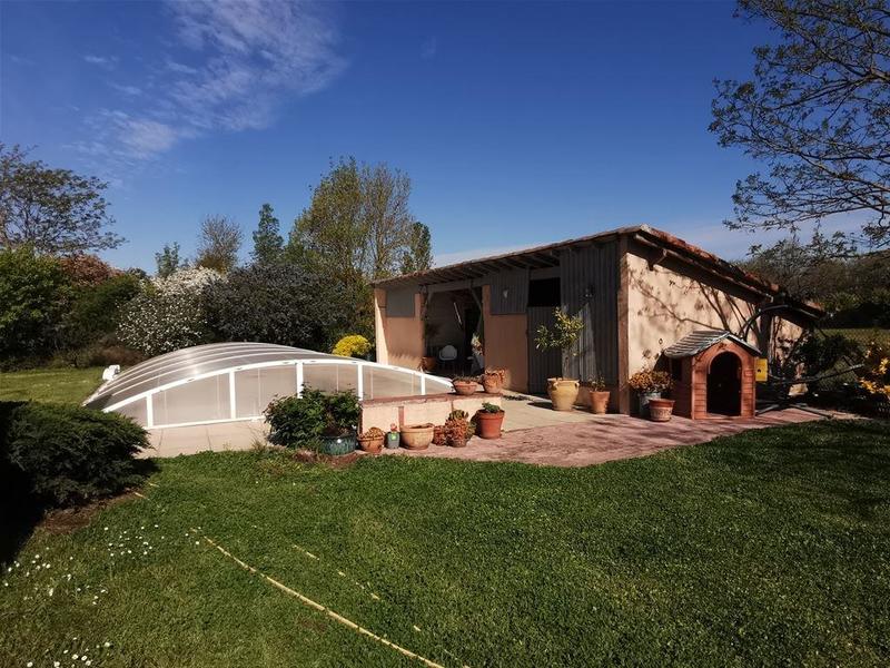 Villa - 219 m² - 10 pièces