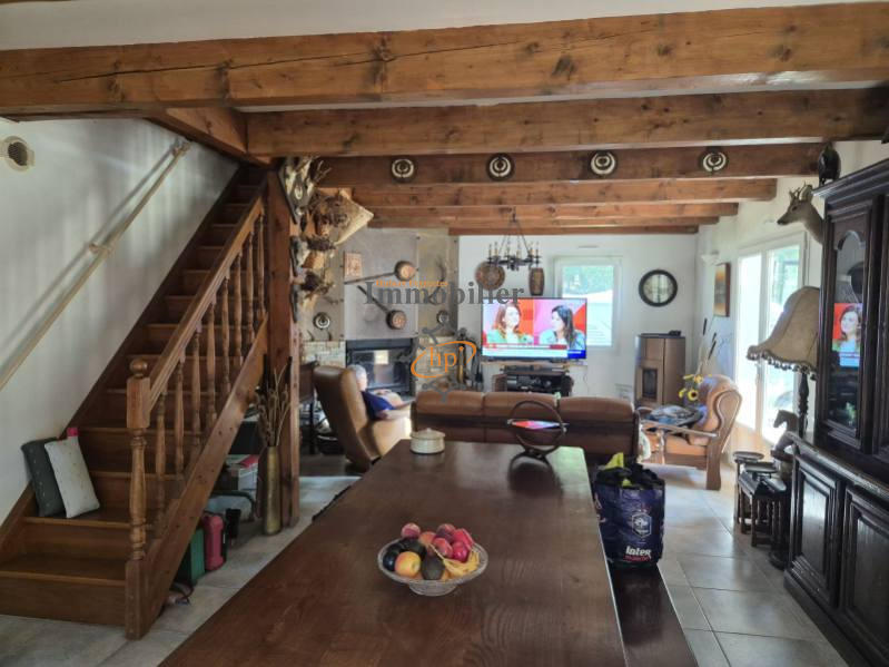 Maison - 153 m² - 7 pièces