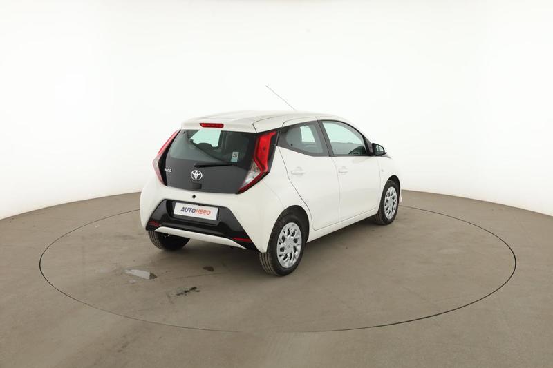 Toyota Aygo 1.0 Vvt-i X-Play 5p 72 ch