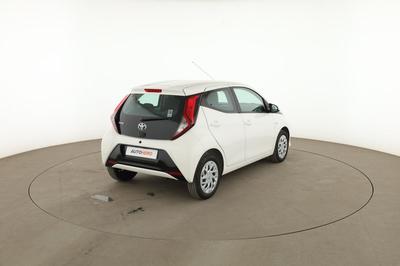 Toyota Aygo 1.0 Vvt-i X-Play 5p 72 ch
