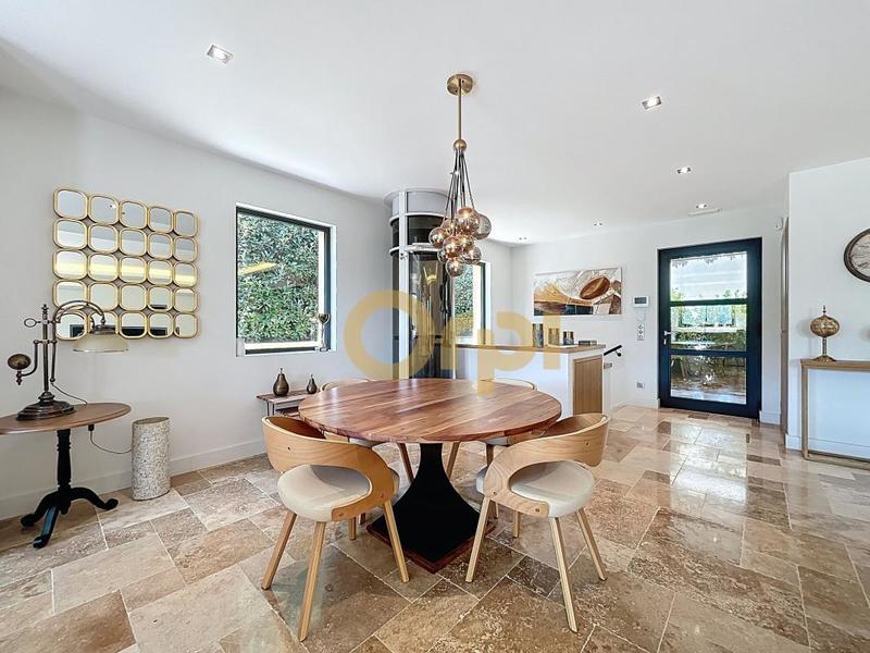 Villa - 160 m² - 4 pièces