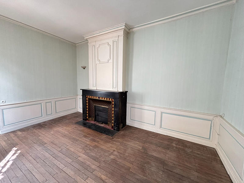 Maison - 220 m² - 7 pièces