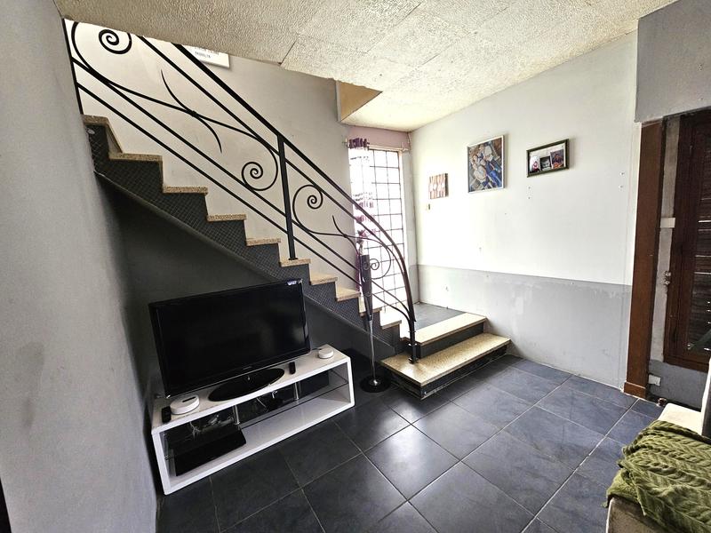 Maison - 180 m² - 6 pièces