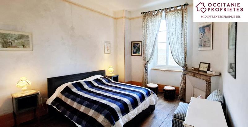 Château - 288 m² - 9 pièces