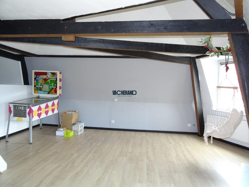 Maison traditionnelle - 112 m² - 4 pièces