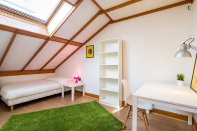 Chambre - 15 m² - 8 pièces