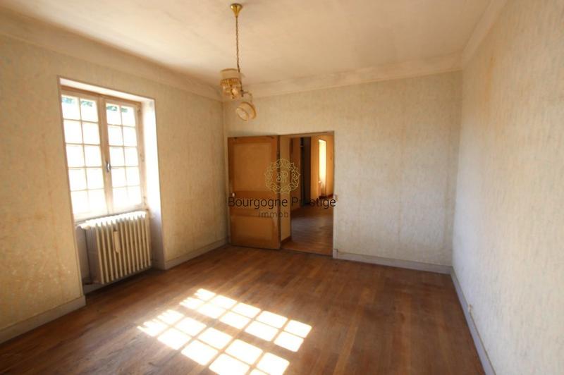 Propriété - 107 m² - 6 pièces