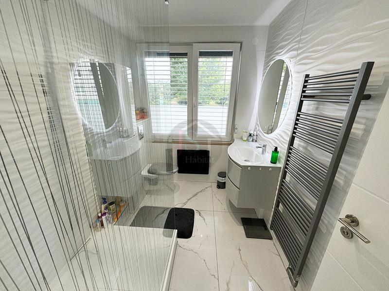 Appartement - 91 m² - 4 pièces