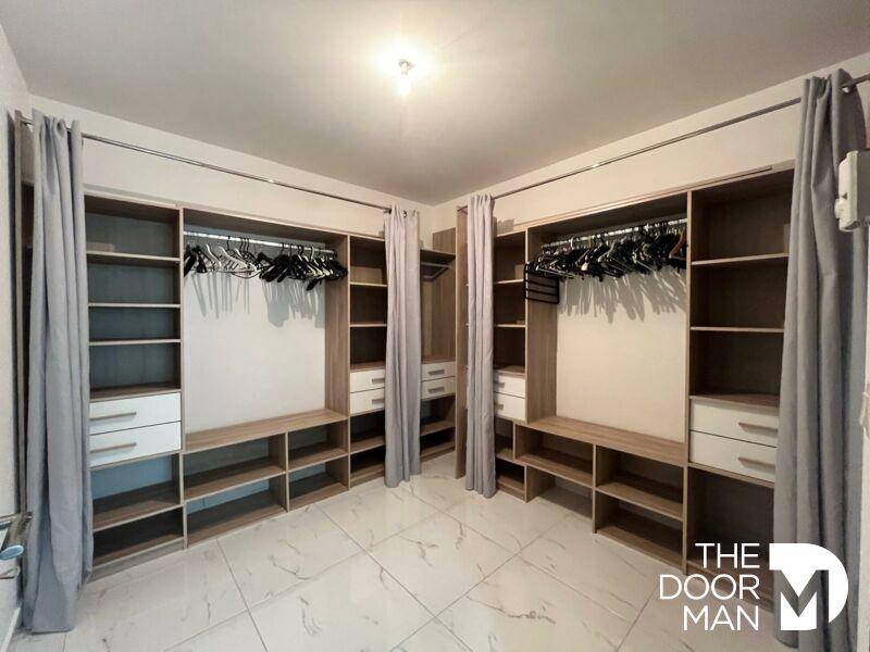 Maison - 202 m² - 10 pièces