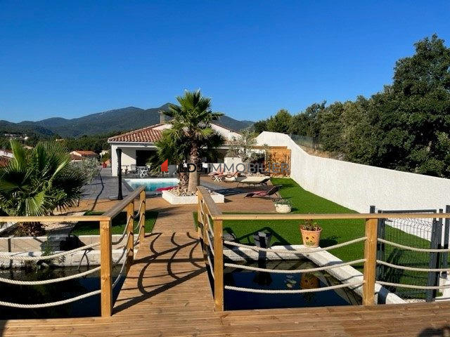 Villa - 200 m² - 5 pièces